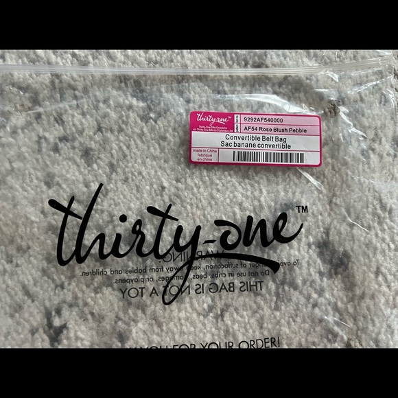 💕NEW💕Convertible Belt Bag by Thirty One - Picture 7 of 10